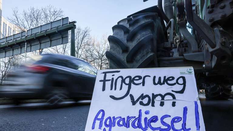 33618472-bauernproteste-duesseldorf-3G70