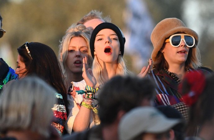 Glastonbury 2 Anya Taylor Joy - Copy