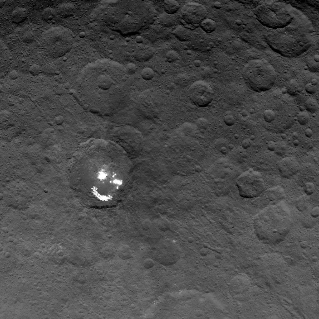 /dateien/117434,1434121259,27b35d Planetoid - Ceres 2