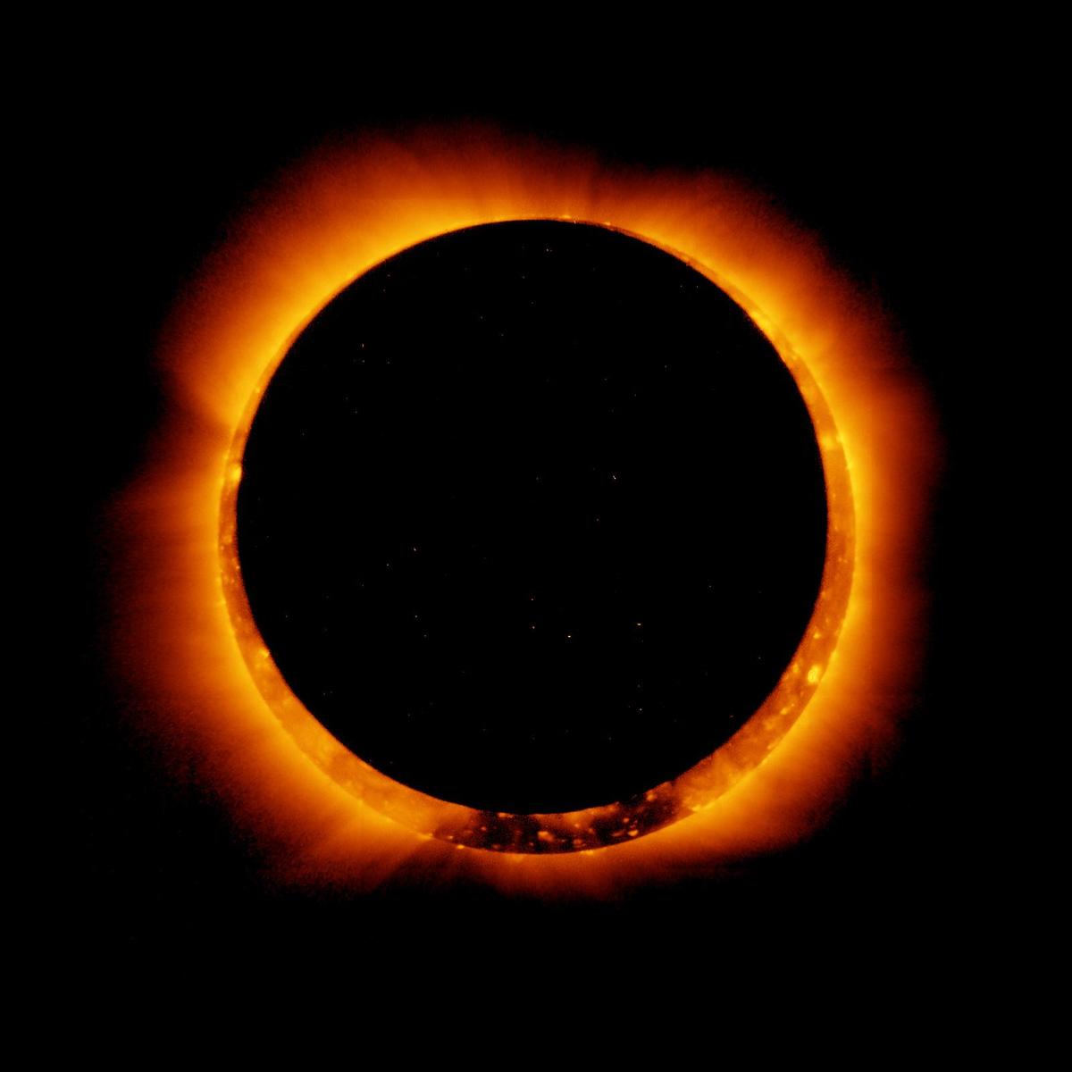 /dateien/44232,1296606899,508898main wide corona eclipse ti3