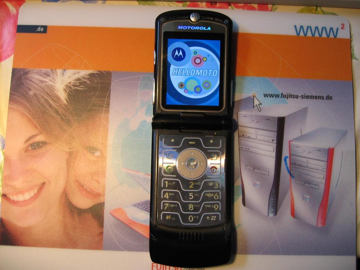 /dateien/99693,1364571696,Razr V3