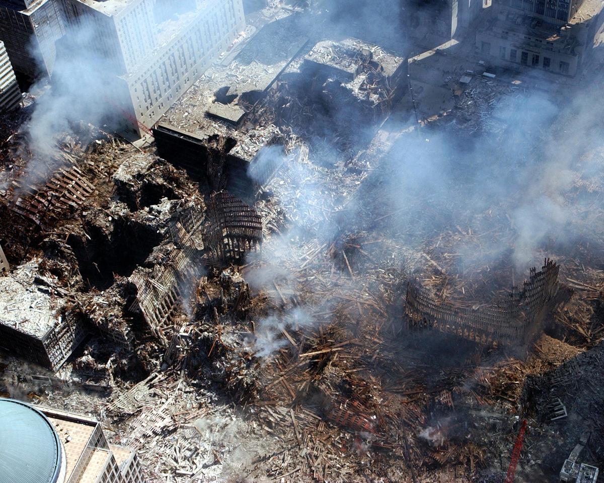 /dateien/gg48762,1285793109,September 17 2001 Ground Zero 02