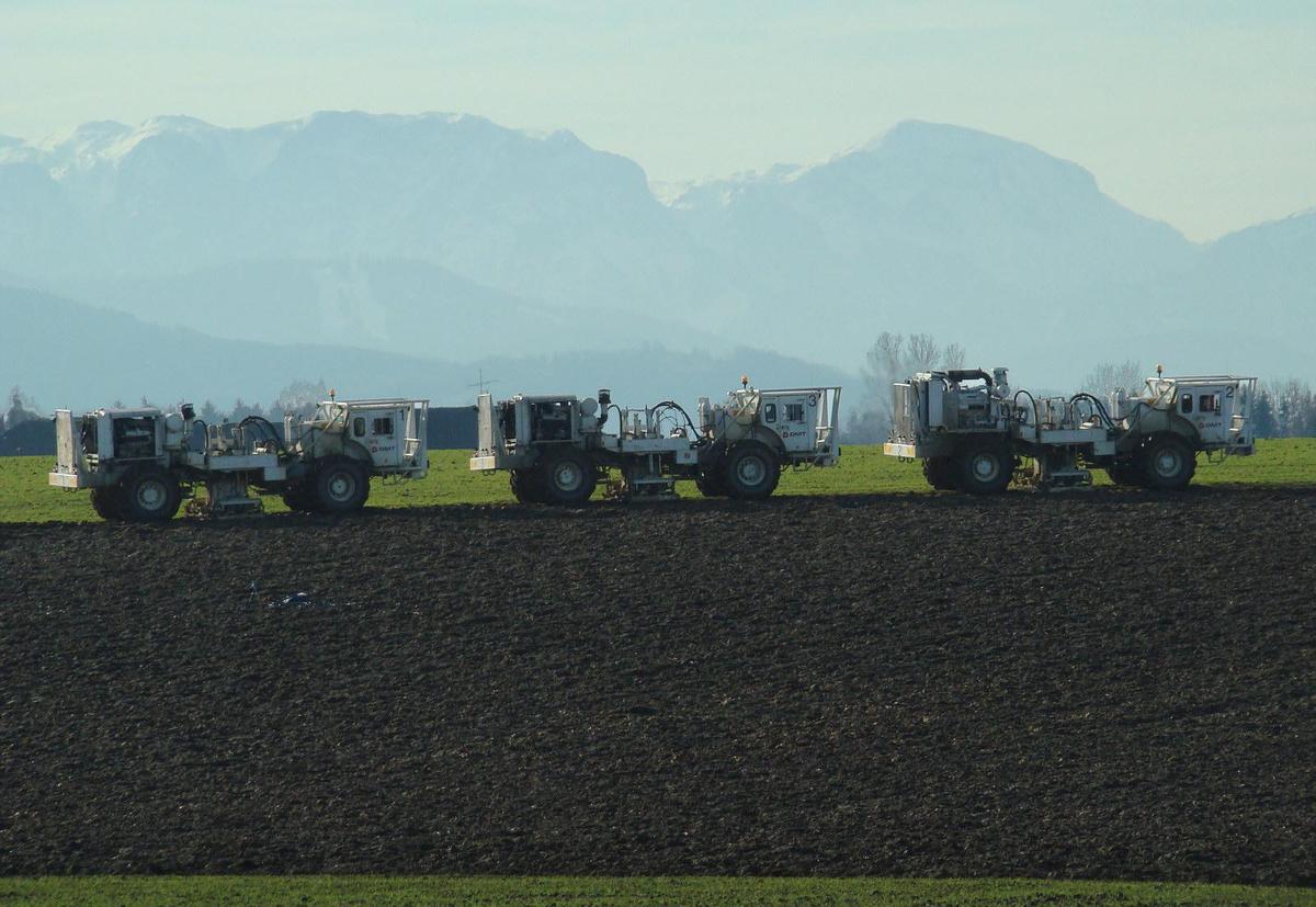 /dateien/gg60888,1273776466,Vibroseis-Messzug unterwegs im Alpenvorland Oberoesterreichs