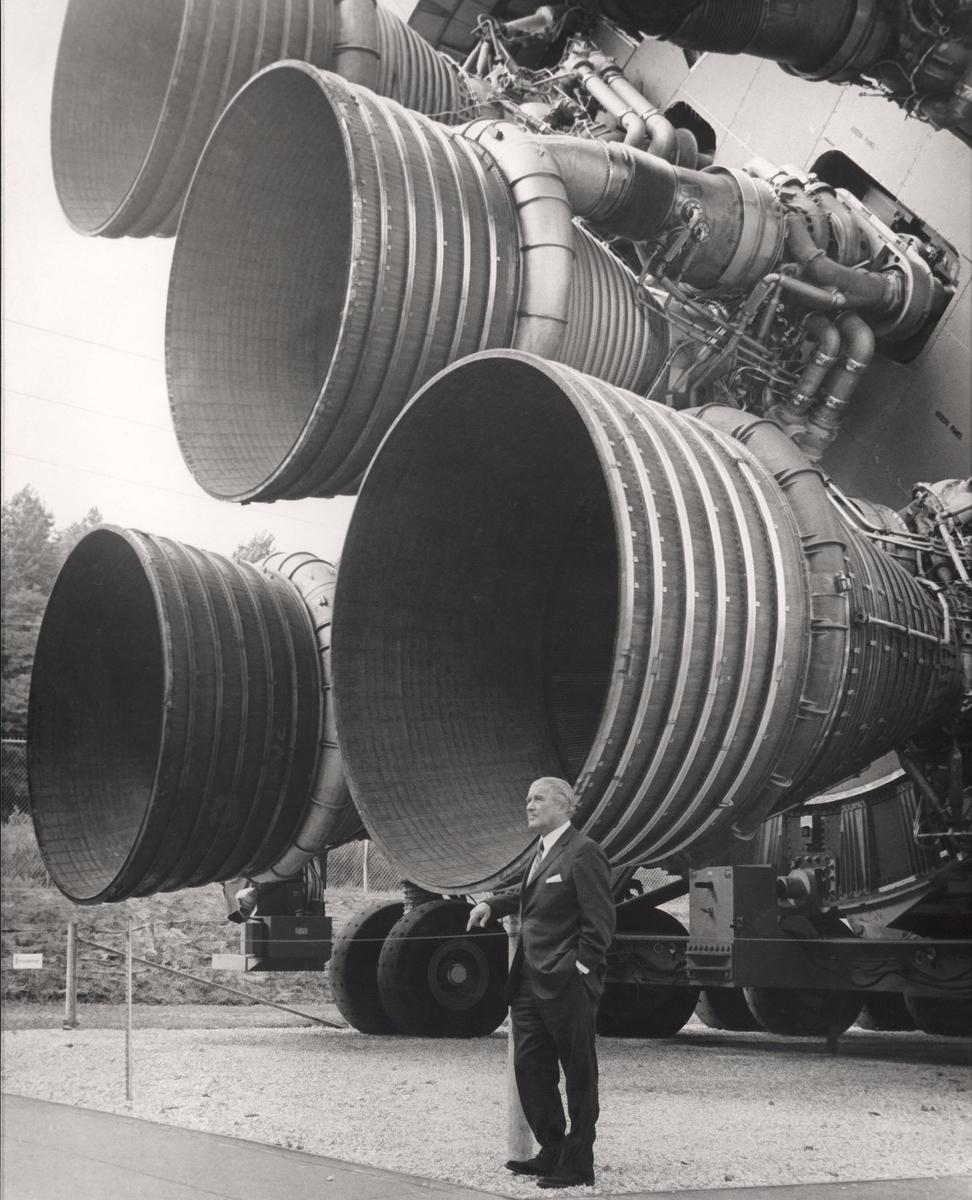 /dateien/it66098,1285225594,S-IC engines and Von Braun