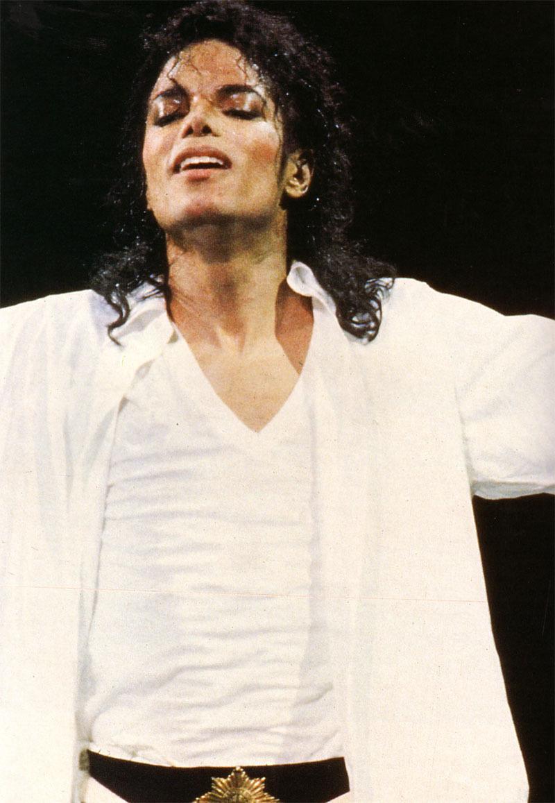 /dateien/np65701,1284227627,Bad-Tour-Man-In-The-Mirror-michael-jackson-8035881-800-1157