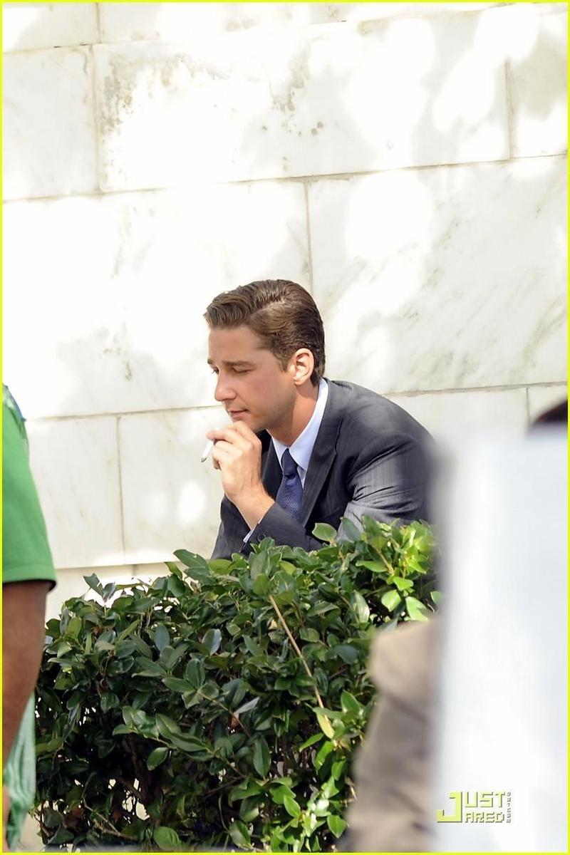 /dateien/np66944,1287948313,Shia-on-set-Transformers-3-shia-labeouf-16220783-815-1222