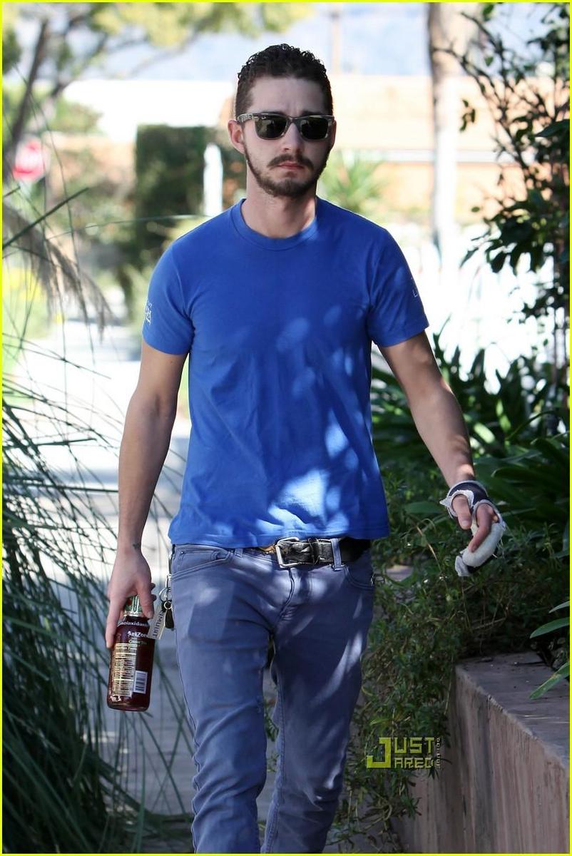 /dateien/np66944,1288530460,shia-labeouf-iced-tea-03