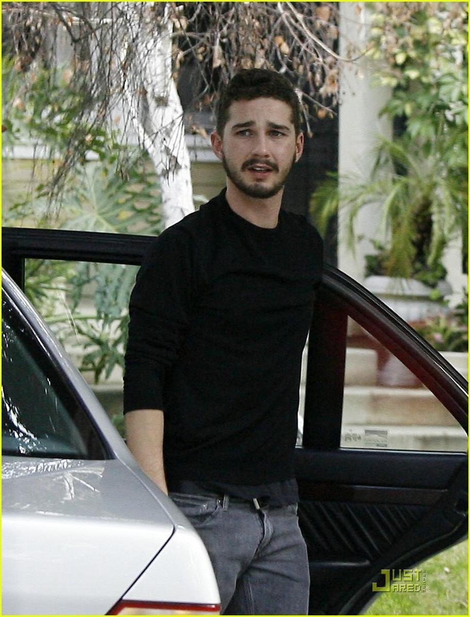 /dateien/np66944,1288542774,shia-labeouf-mad-dash-16