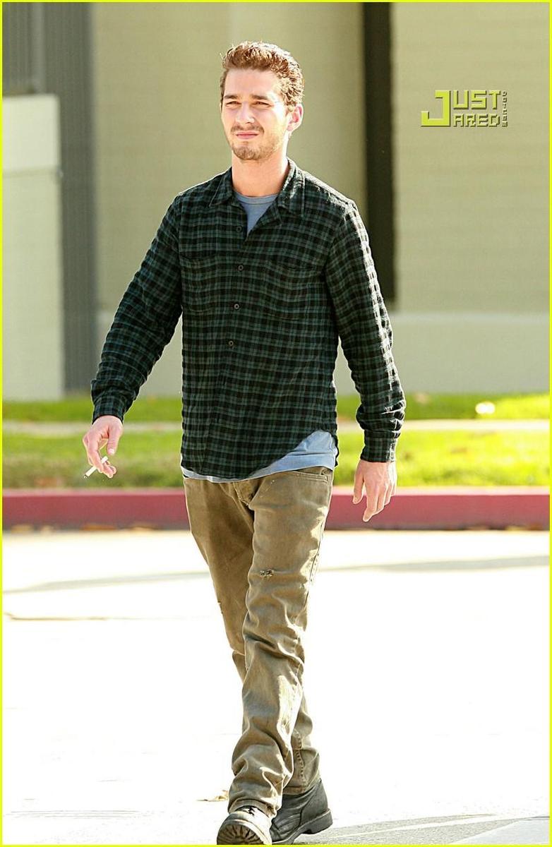 /dateien/np66944,1288555095,shia-labeouf-plaid-15