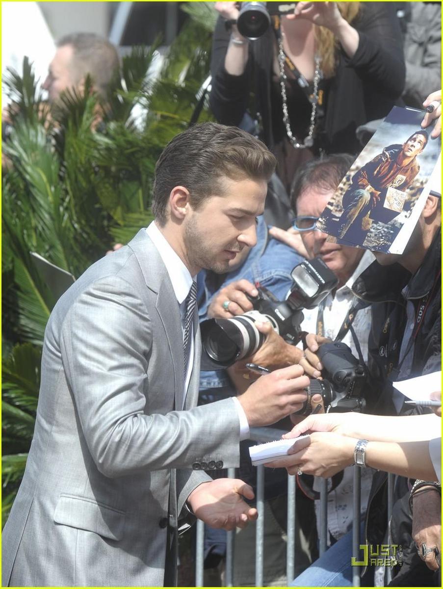 /dateien/np66944,1288726992,shia-labeouf-carey-mulligan-cannes-couple-20