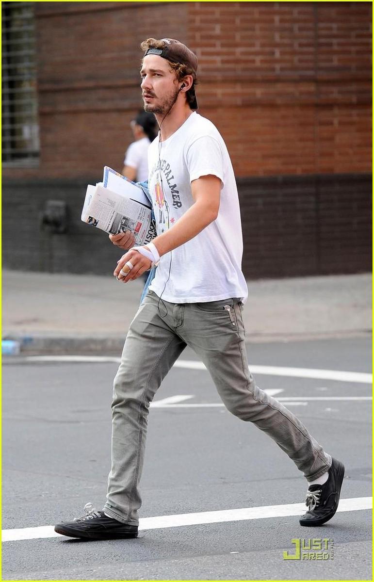 /dateien/np66944,1288898676,shia-labeouf-own-religion-03