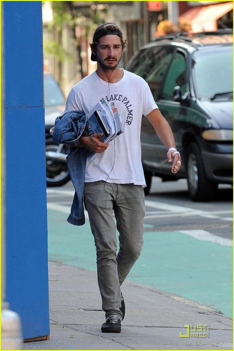 /dateien/np66944,1288898676,shia-labeouf-own-religion-04