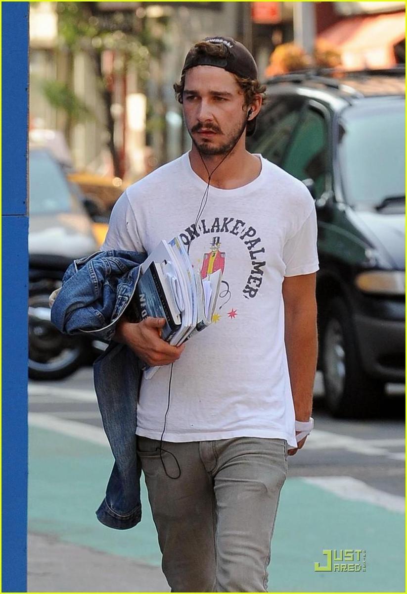 /dateien/np66944,1288898676,shia-labeouf-own-religion-05