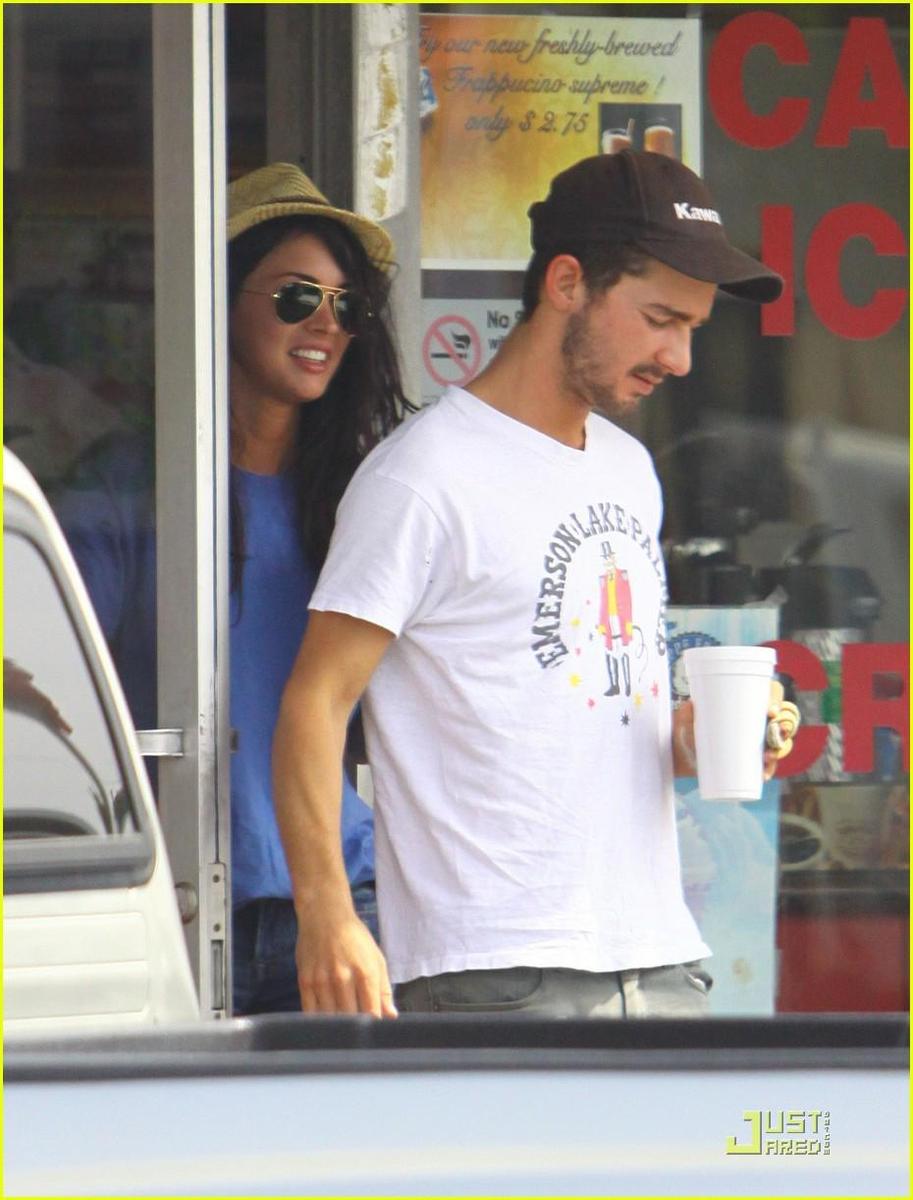 /dateien/np66944,1289401492,megan-fox-shia-coffee-costars-01