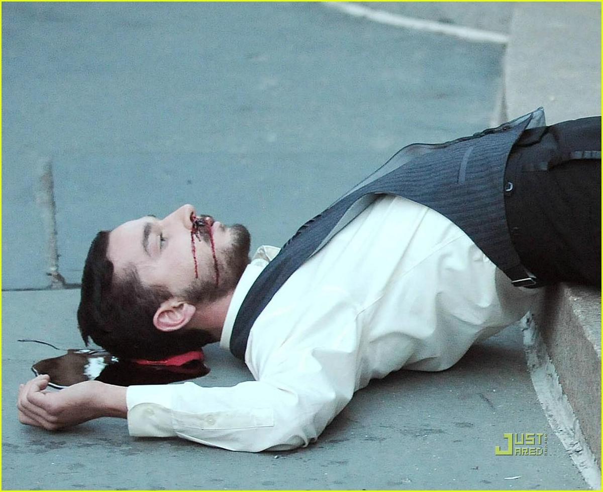 /dateien/np66944,1289664651,shia-labeouf-dead-new-york-i-love-you-01