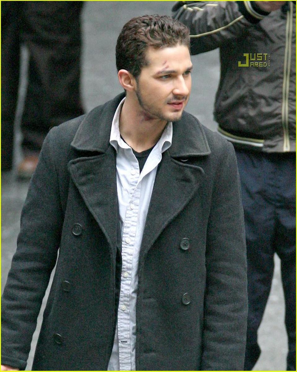 /dateien/np66944,1289666230,shia-labeouf-shotgun-14