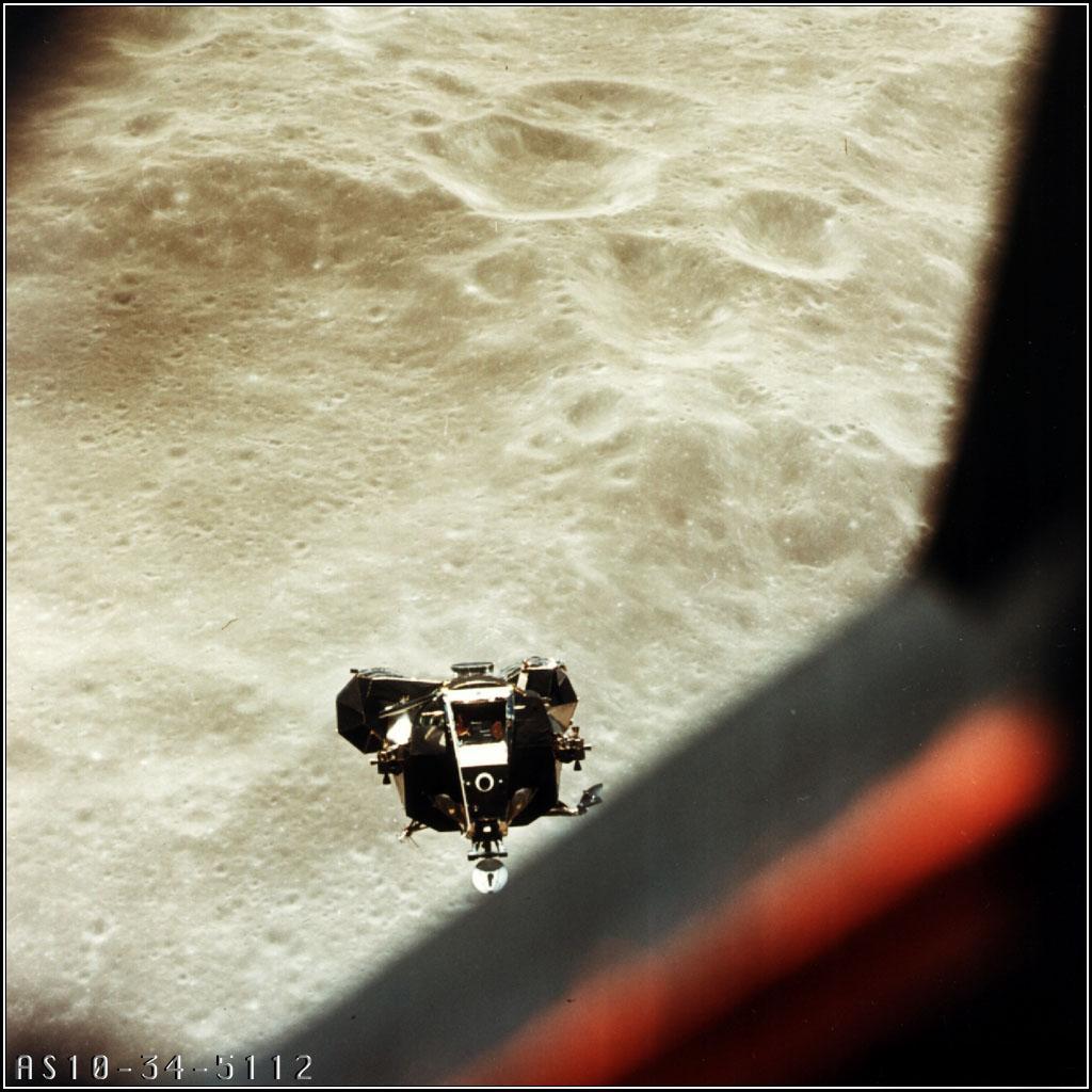 /dateien/uf2124,1193431111,Apollo10-34-5112