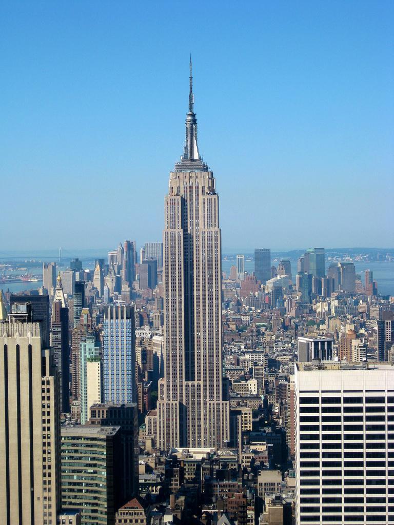 /dateien/uf58555,1279647996,Empire State Building from the Top of the Rock