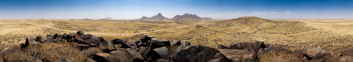 uh43048,1274095044,Spitzkoppe 360 Panorama