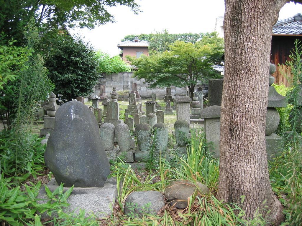 /dateien/uh48410,1233162386,Friedhof-Kyoto