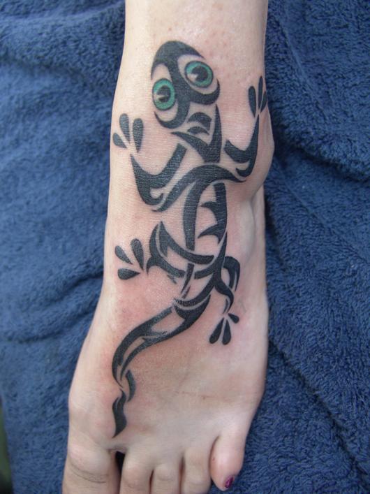 /dateien/uh48913,1233265328,pete tattoo lizard foot