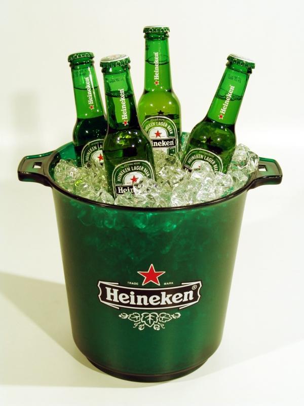 /dateien/uh60141,1279722880,5391 1 heineken cooler kuhein091001 02