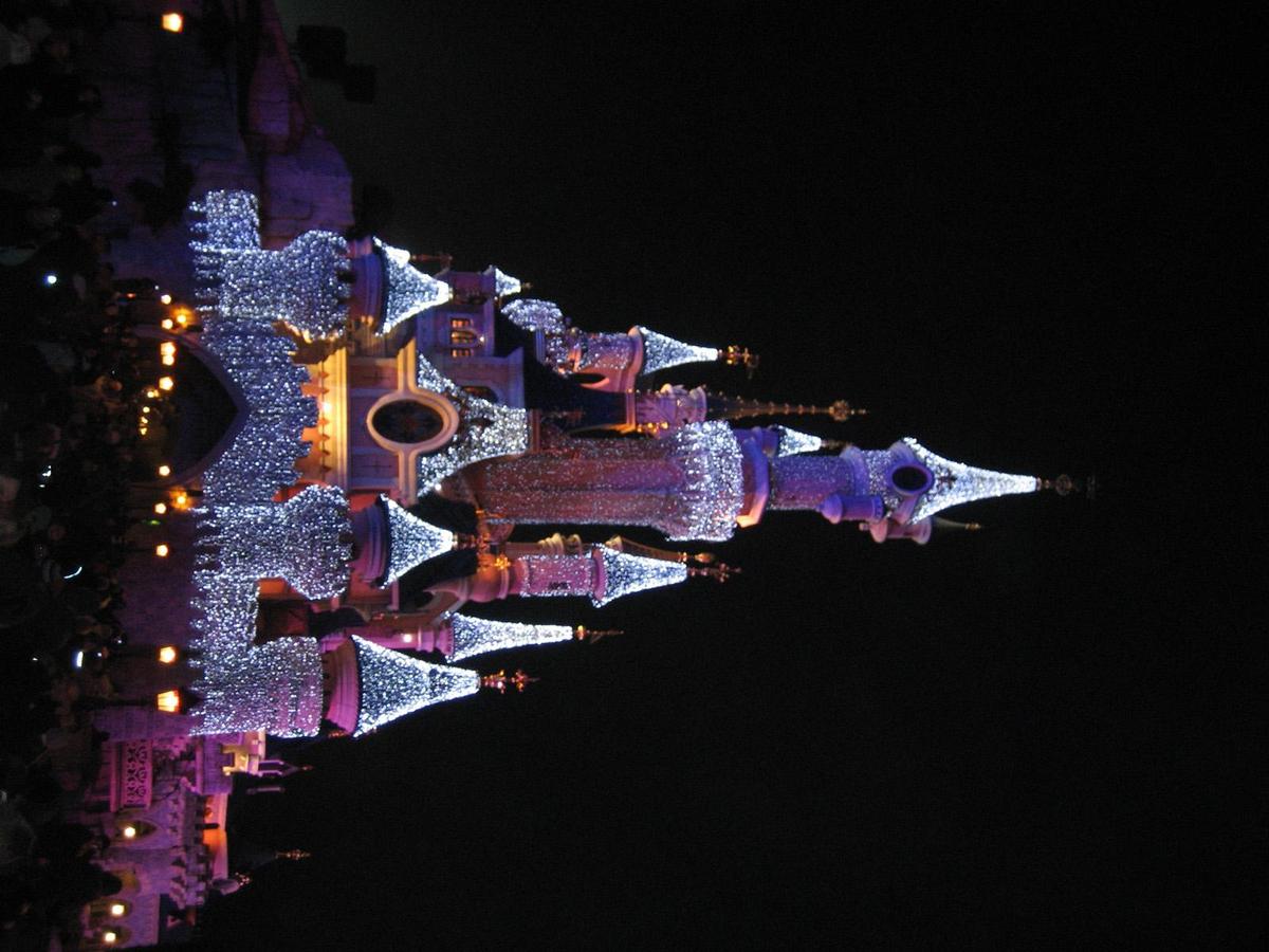 /dateien/uh65357,1282950415,disneyland paris castle 2