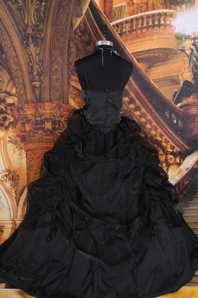 /dateien/vo64923,1281619638,goth-wedding-dress