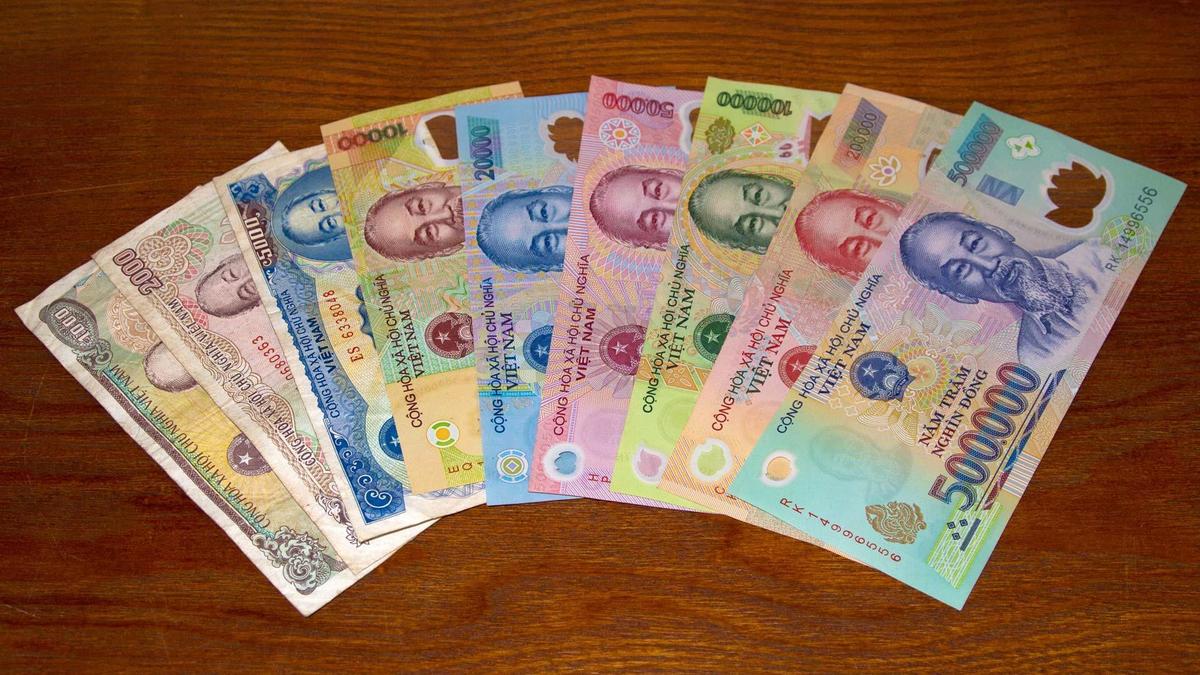 Geld-in-Vietnam-Scheine