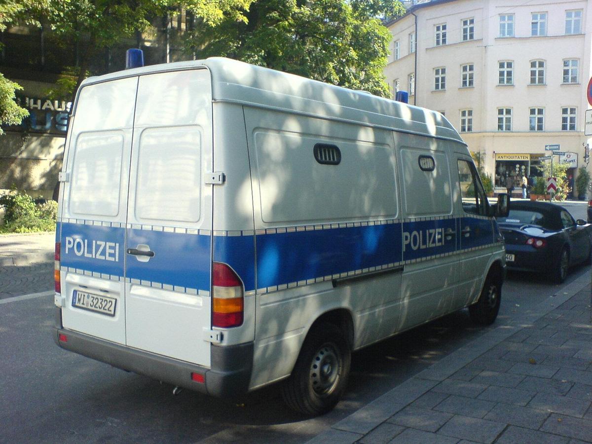 GefKw Hessische Polizei MB Sprinter Heck