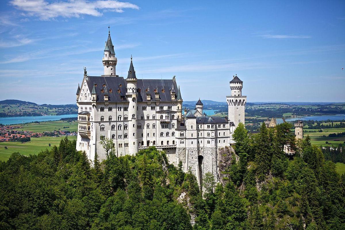 Neuschwanstein Castle 532850