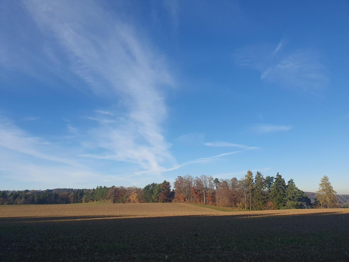 17625247785318978216179508127227