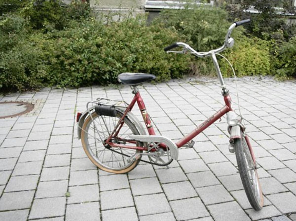 Da Kommt Ein Fahrrad Um Die Ecke Original