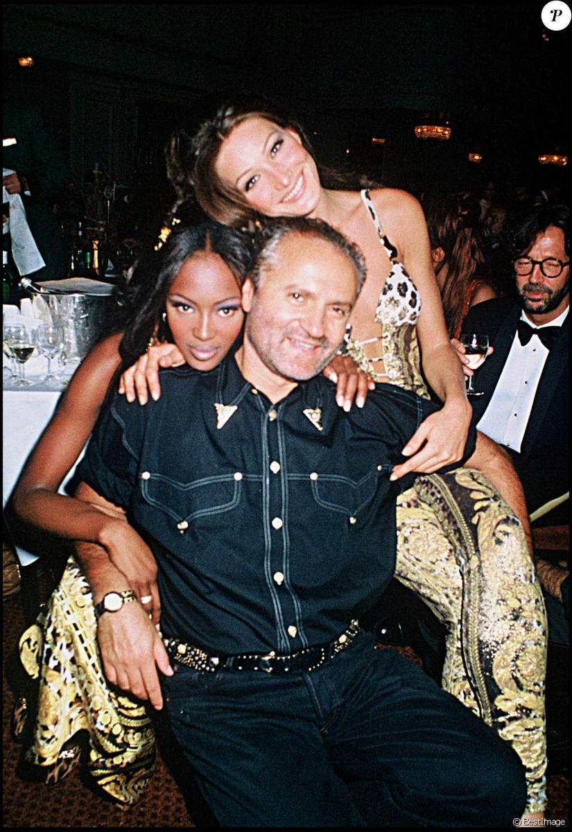 Versace w Naomi Campbell Carla Bruni