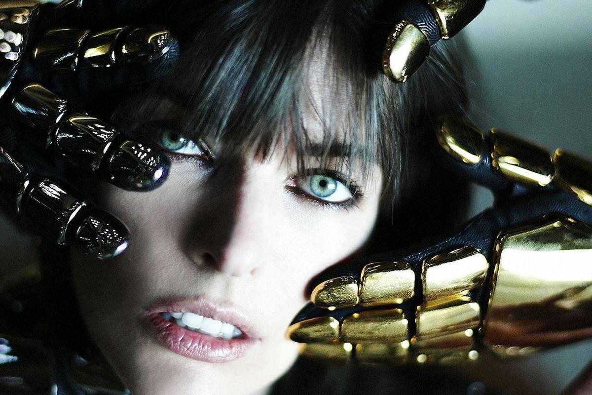 Milla Jovovich 3 Daft Punk