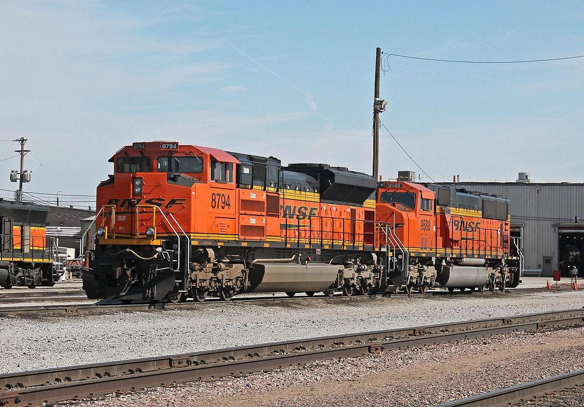 BNSF 8794 Lincoln NE 10-19-14