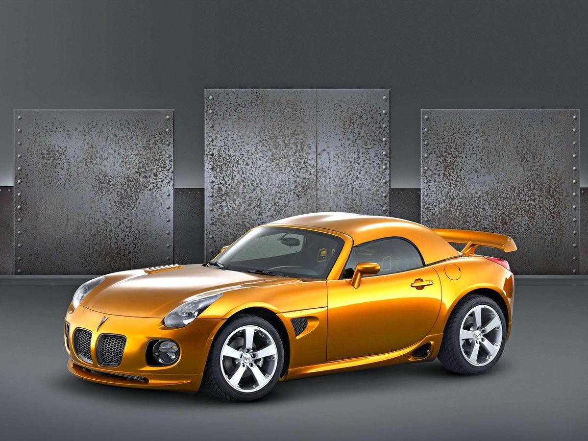 2005-Pontiac-Solstice-Weekend-Club-Racer