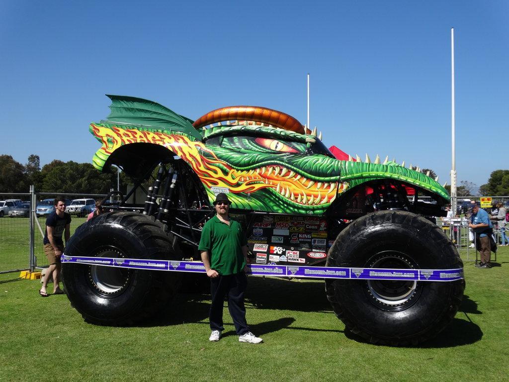 t333d18b monster jam adelaide 2014  drag