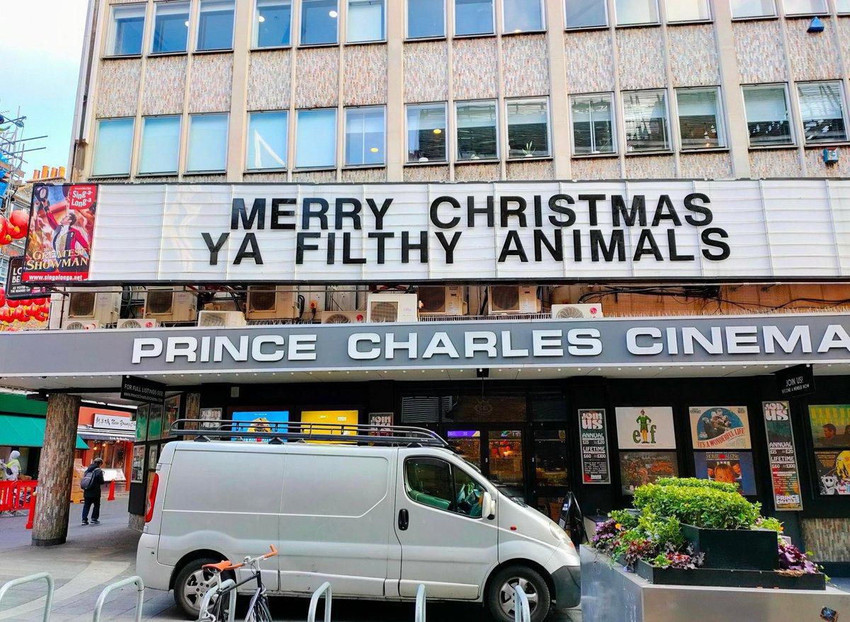 Charles hat eigenes Kino - Copy