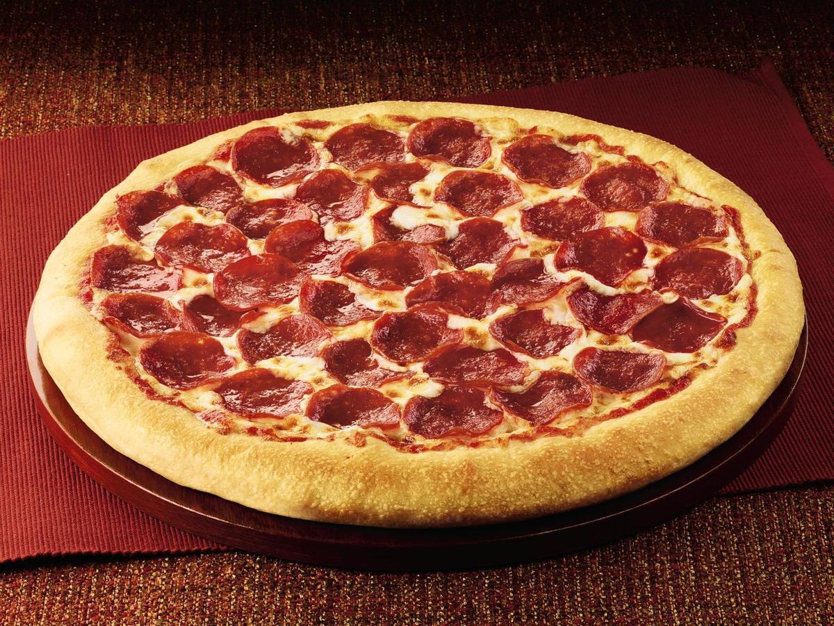 Pizza-Hut-pepperoni-pan-pizza-original