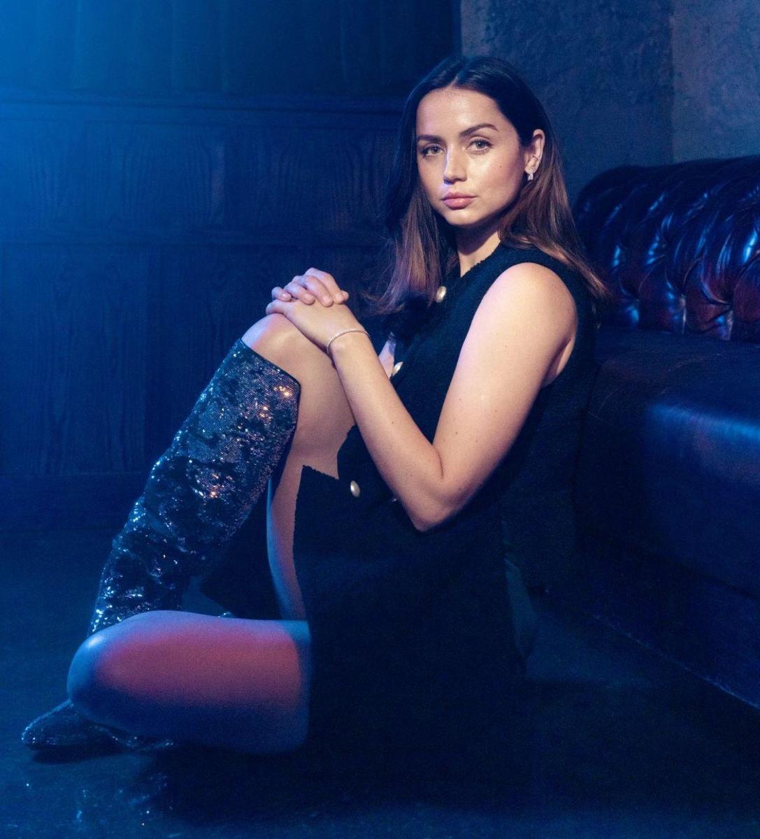 ana-de-armas-la-times-september-2022-2