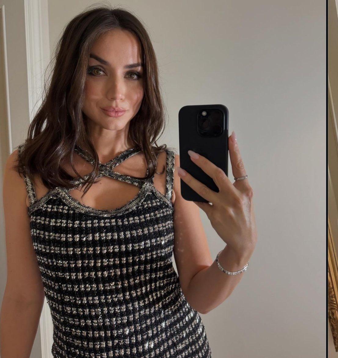 Selfie Ana - Copy