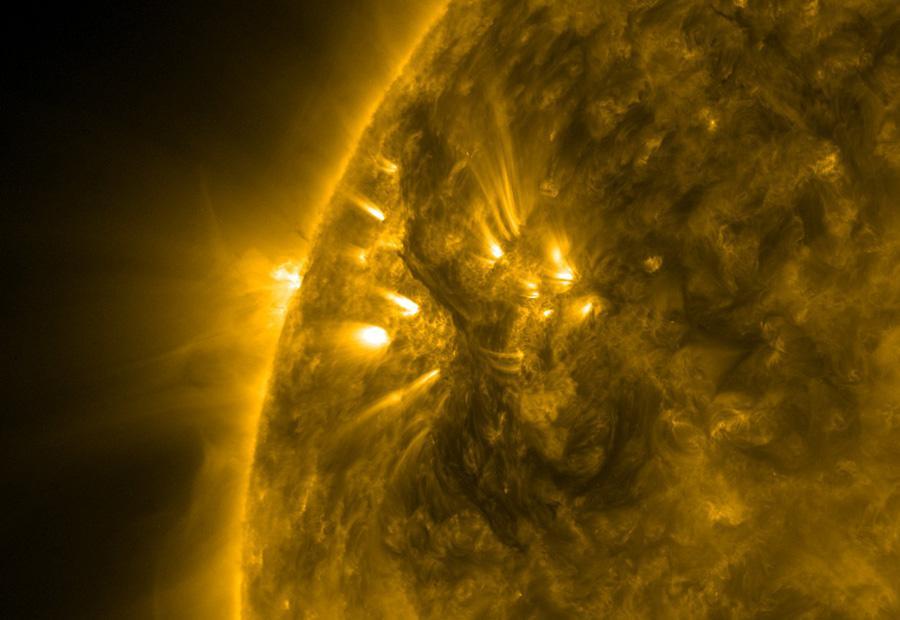 SDO filament May2010 900