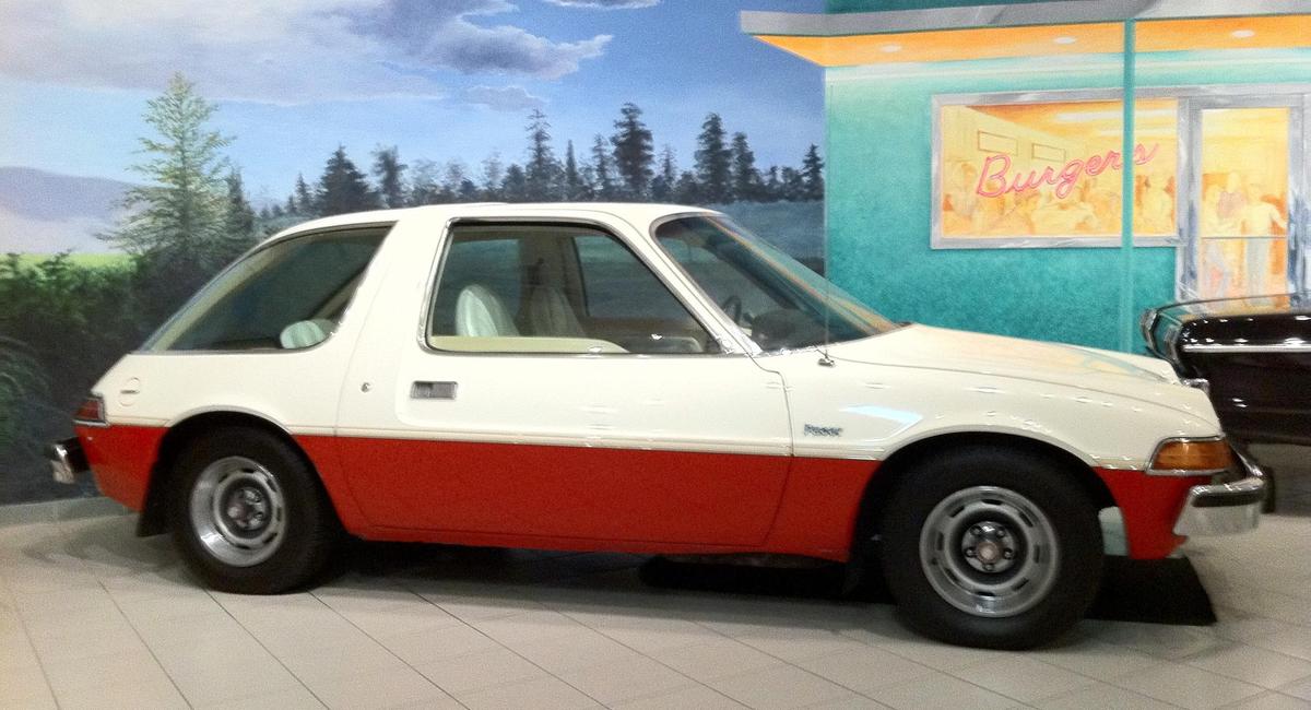 1975 AACA AMC Pacer X red-white sideR
