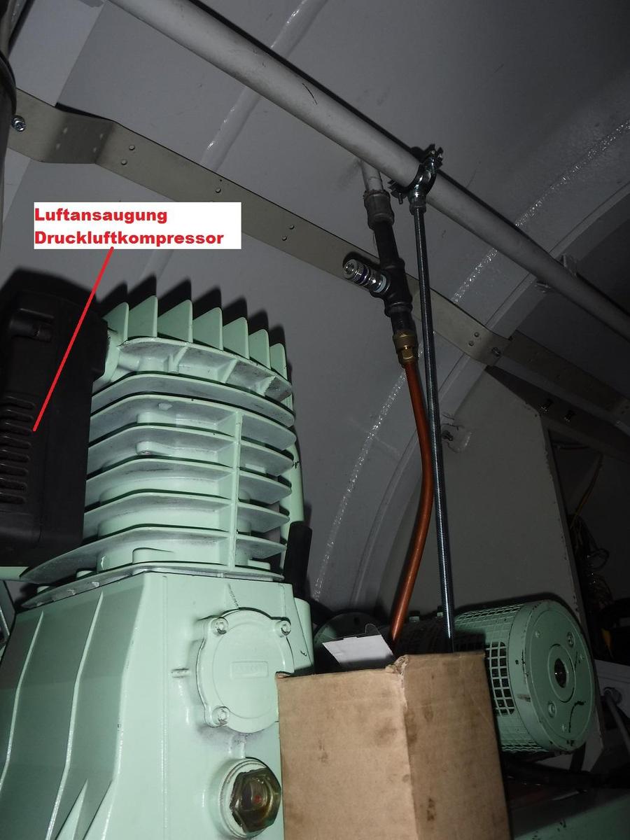 Druckluftkompressor im Maschinenraum