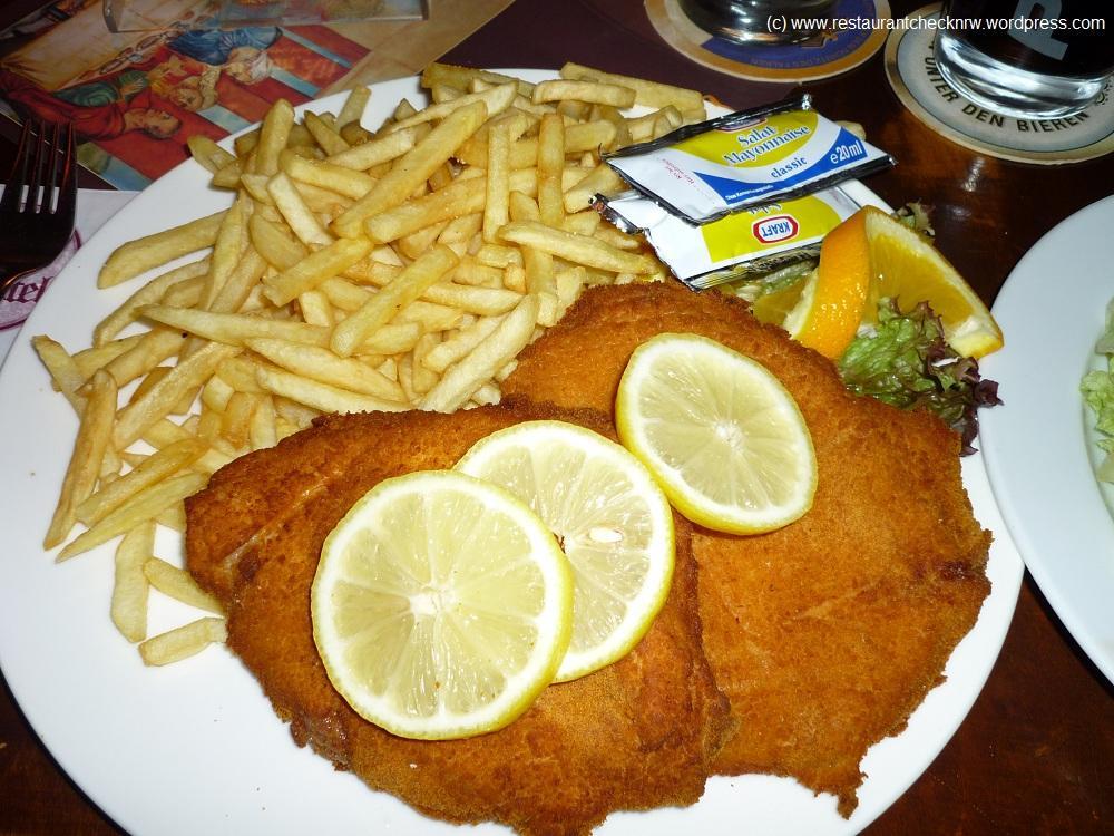 schnitzel-wiener-art-mit-pommes-frites-b