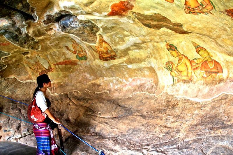 sigiriya-fresco-2