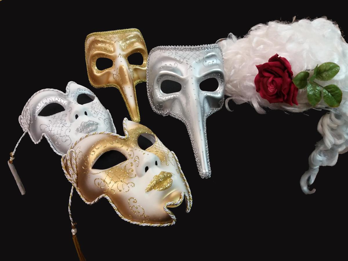 venezianische-masken-einzeln-2365101897