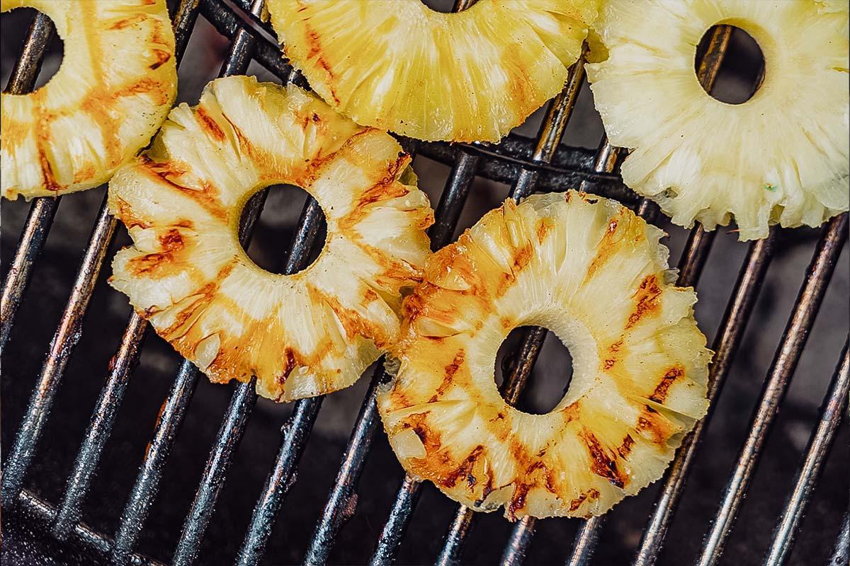 Ananas-grillen-SANTOS-Grill-Magazon-Reze