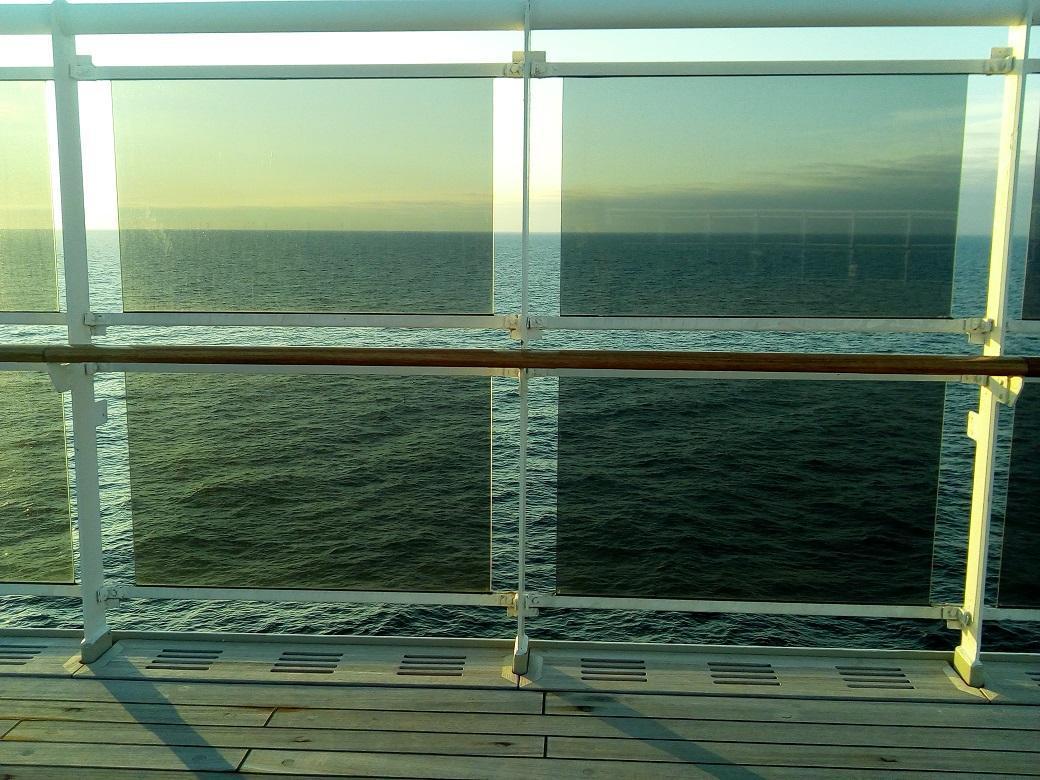 qm2 02